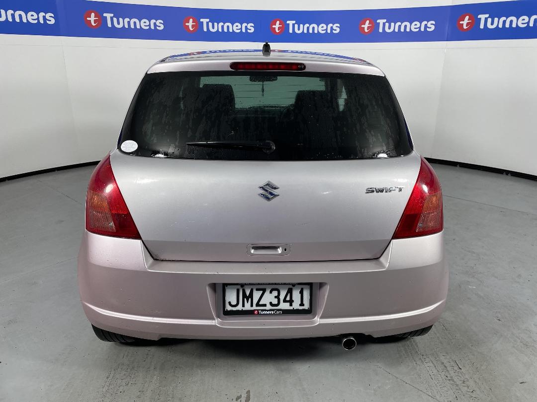 Photo '6' of Suzuki Swift