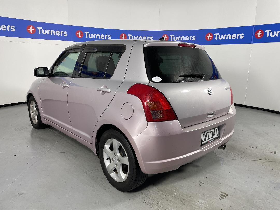 Photo '5' of Suzuki Swift