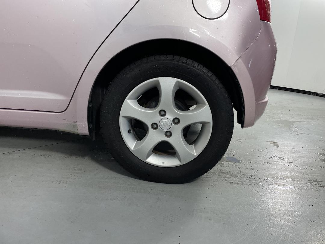 Photo '11' of Suzuki Swift