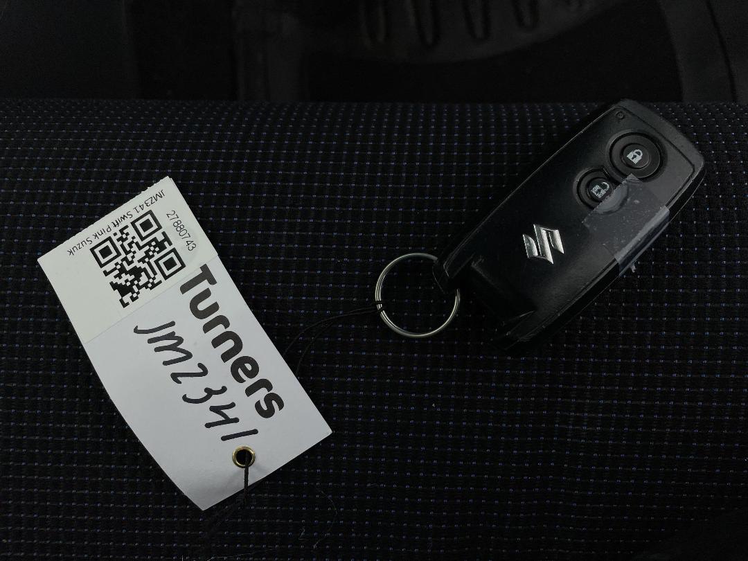 Photo '22' of Suzuki Swift