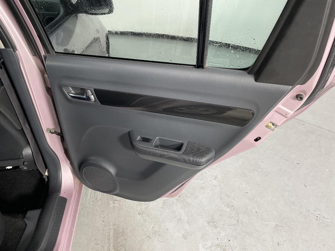 Photo '19' of Suzuki Swift