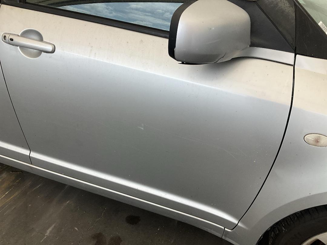 Photo '3' of Suzuki Swift Photo '3' of Suzuki Swift