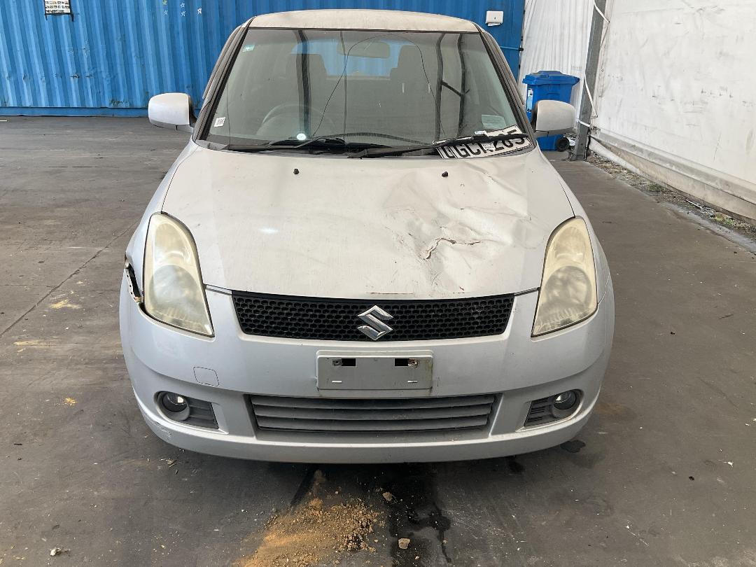 Photo '7' of Suzuki Swift Photo '7' of Suzuki Swift