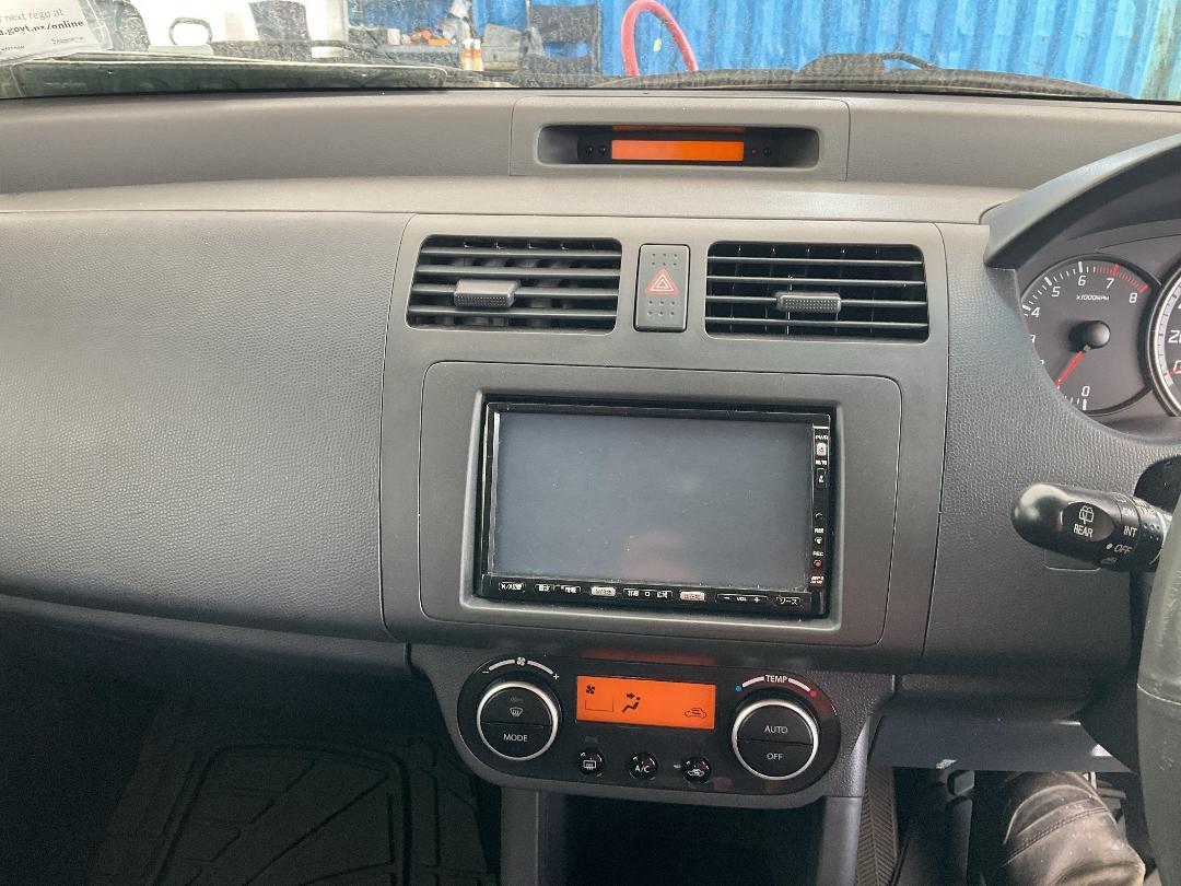 Photo '22' of Suzuki Swift Photo '22' of Suzuki Swift