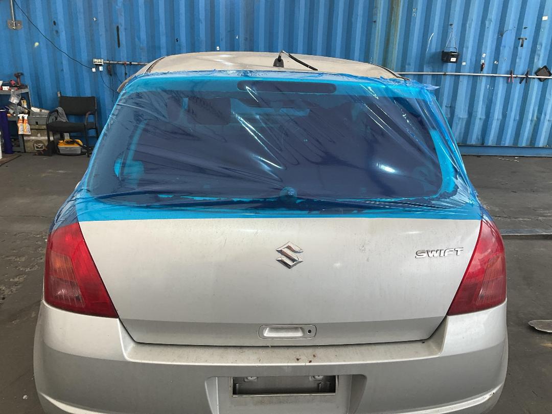 Photo '33' of Suzuki Swift Photo '33' of Suzuki Swift