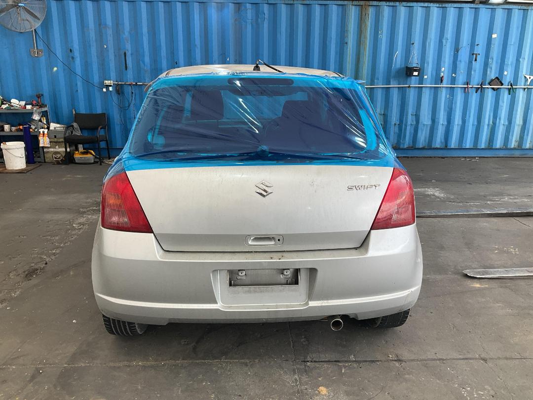 Photo '34' of Suzuki Swift Photo '34' of Suzuki Swift