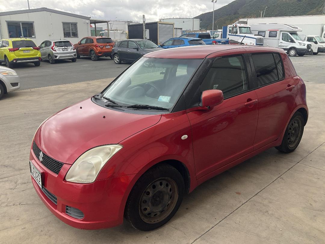 Photo '3' of Suzuki Swift Photo '3' of Suzuki Swift