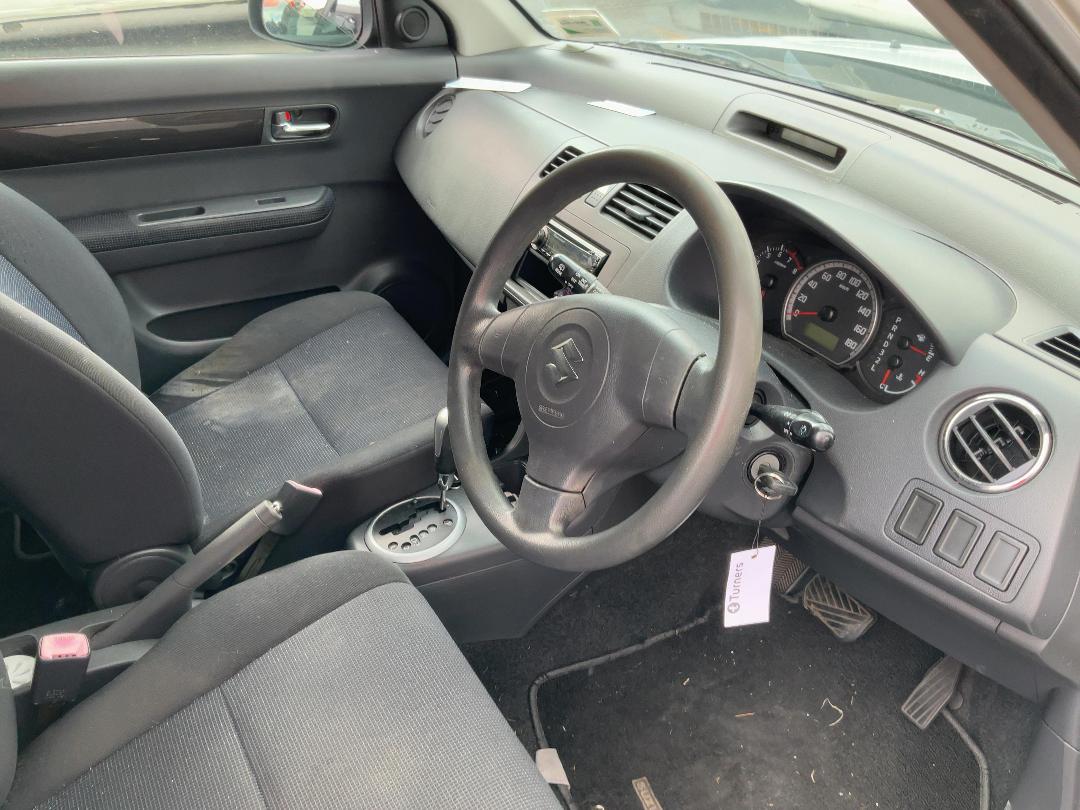 Photo '16' of Suzuki Swift Photo '16' of Suzuki Swift