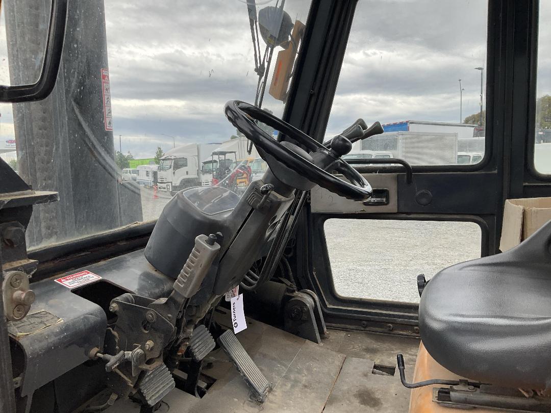 Photo '16' of TCM FD80Z8 Forklift Photo '16' of TCM FD80Z8 Forklift