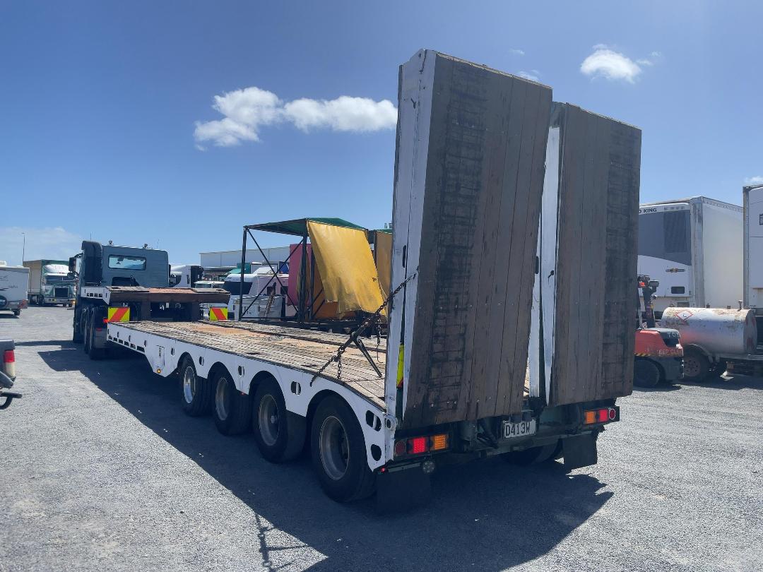 Photo '6' of TIDD 4A MID-TIP LOW LOADER Transporter Trailer Photo '6' of TIDD 4A MID-TIP LOW LOADER Transporter Trailer