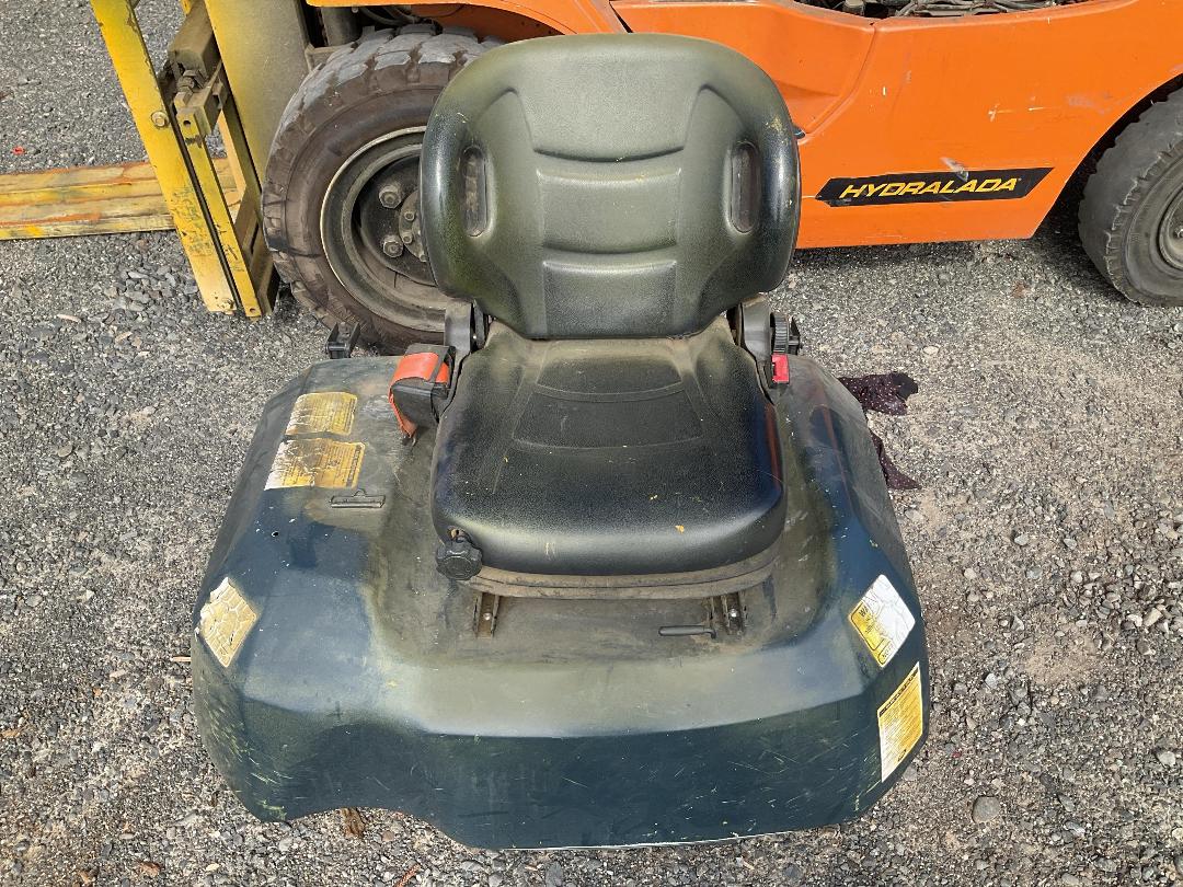 Photo '12' of Toyota 02-7FG30 Forklift Photo '12' of Toyota 02-7FG30 Forklift