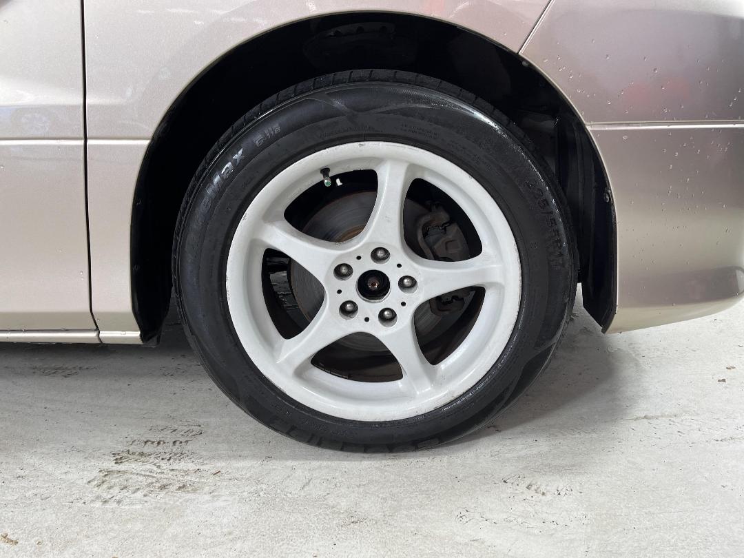 Photo '9' of Toyota Alphard Photo '9' of Toyota Alphard