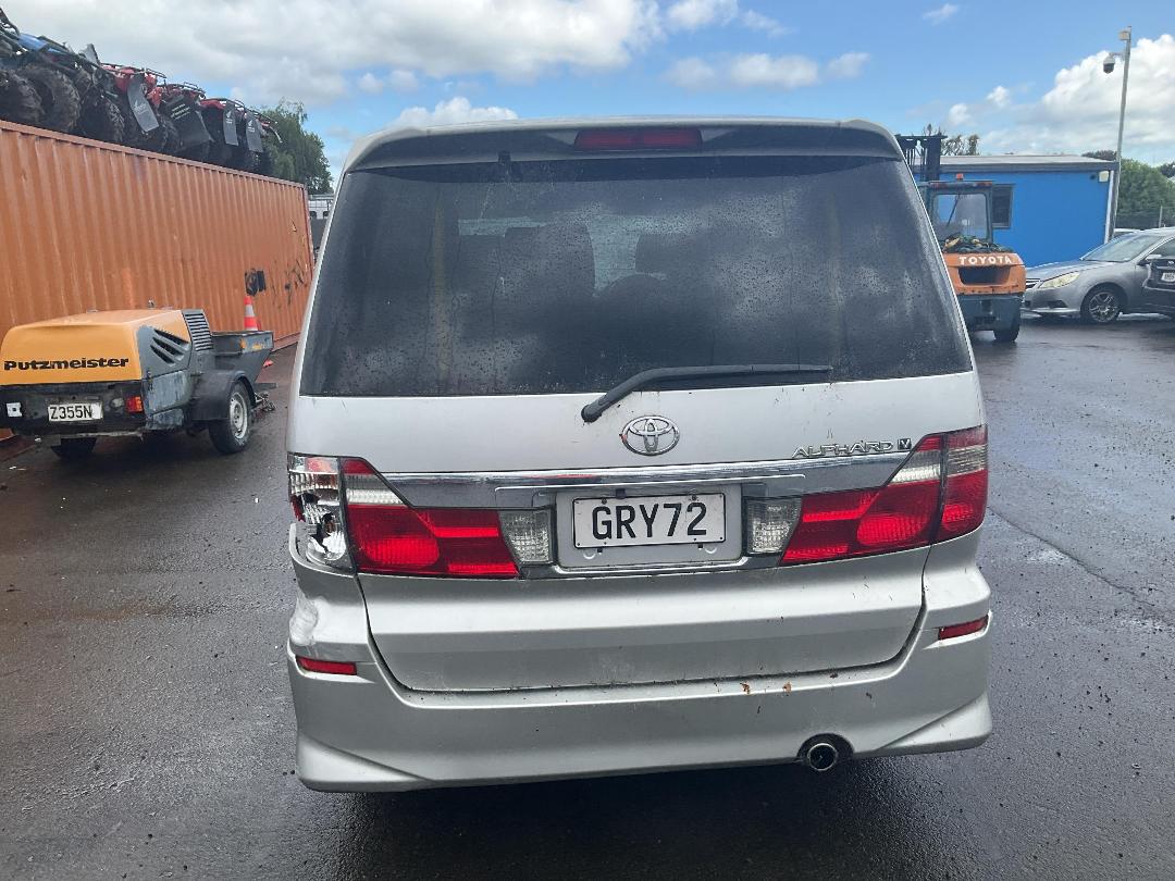 Photo '5' of Toyota Alphard V