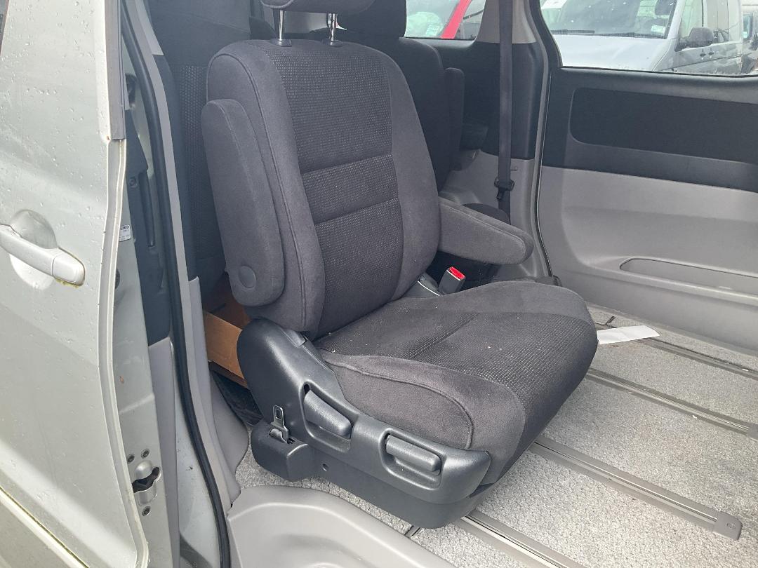 Photo '15' of Toyota Alphard V