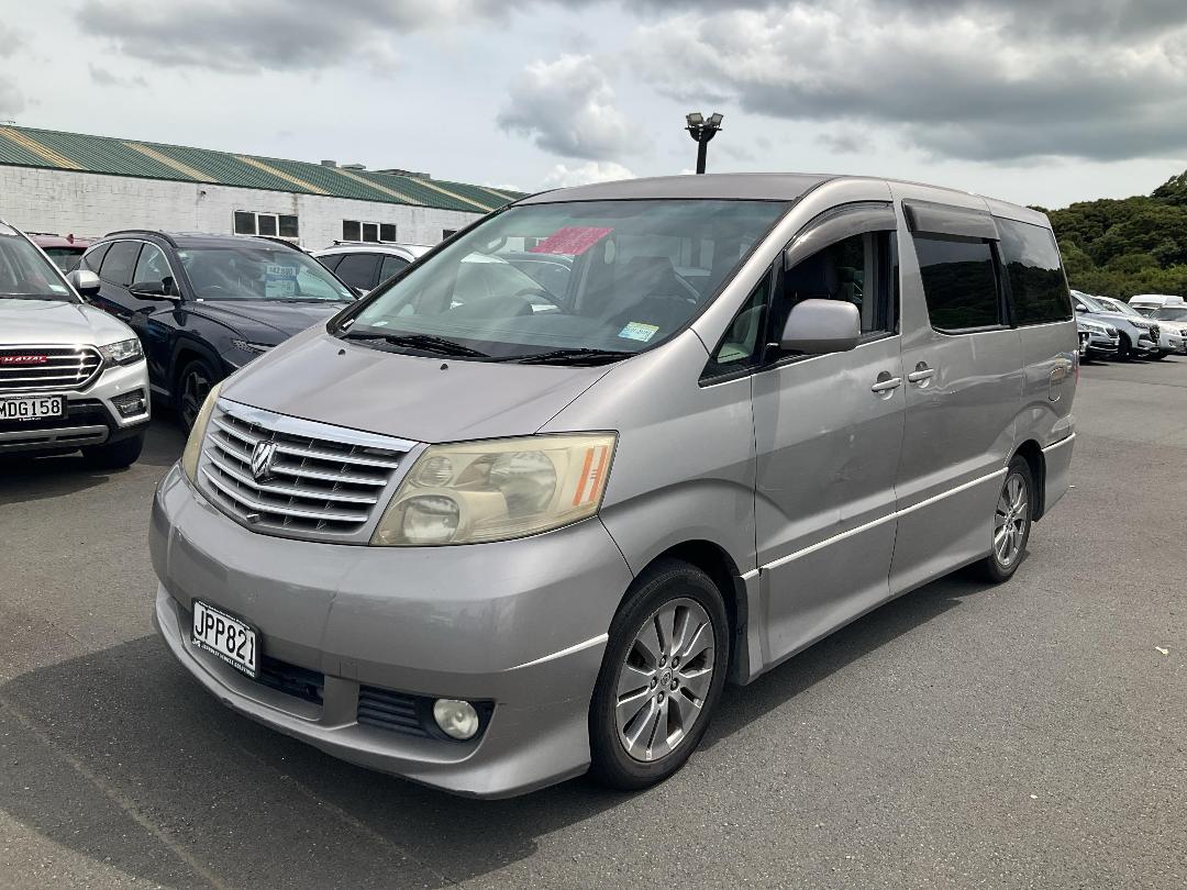 Photo '3' of Toyota Alphard Photo '3' of Toyota Alphard