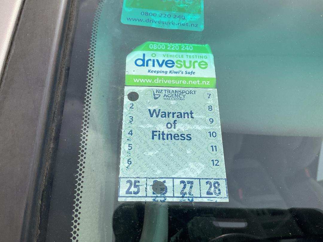 Photo '11' of Toyota Alphard Photo '11' of Toyota Alphard