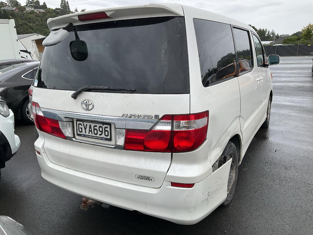 Photo '2' of Toyota Alphard Photo '2' of Toyota Alphard