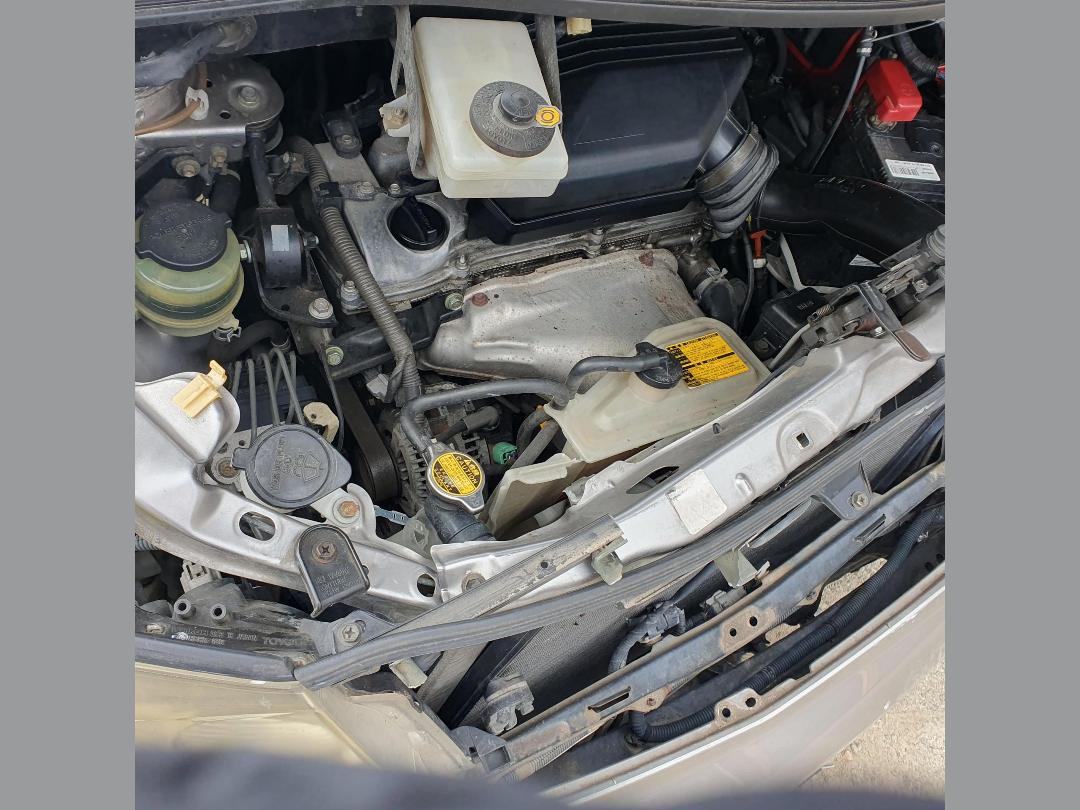 Photo '9' of Toyota Alphard