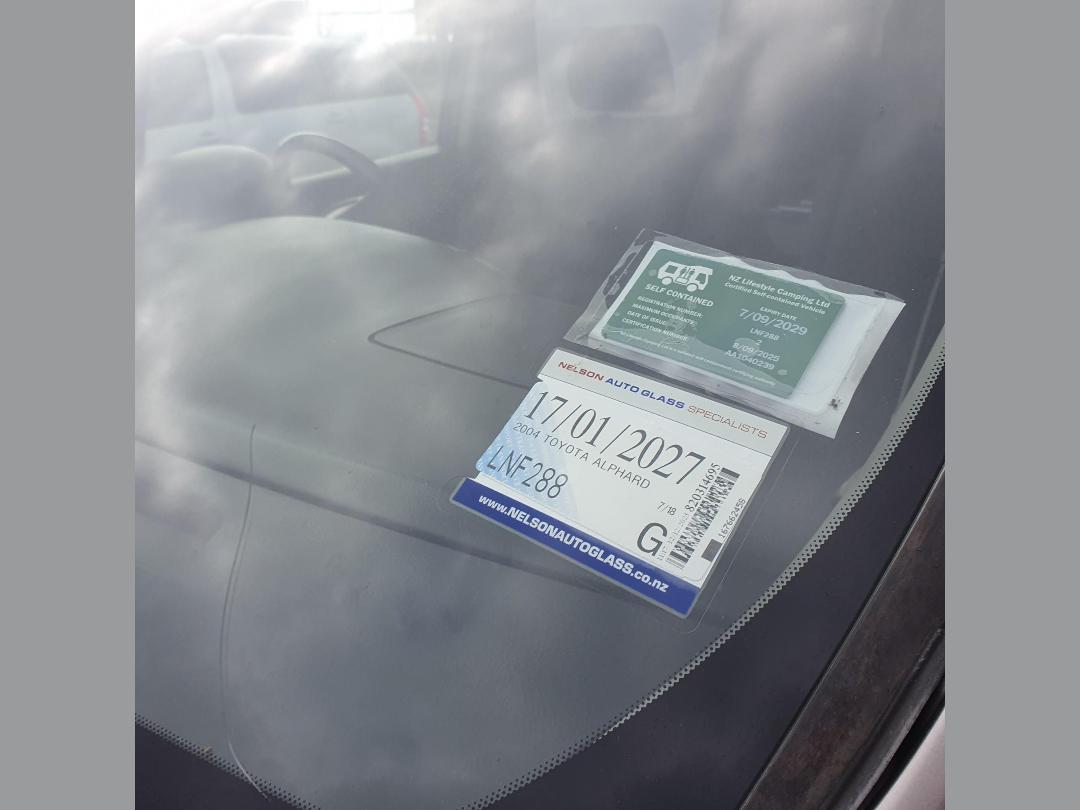 Photo '10' of Toyota Alphard