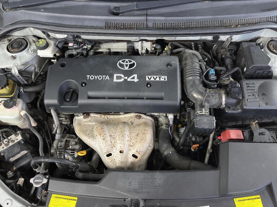 Photo '13' of Toyota Avensis