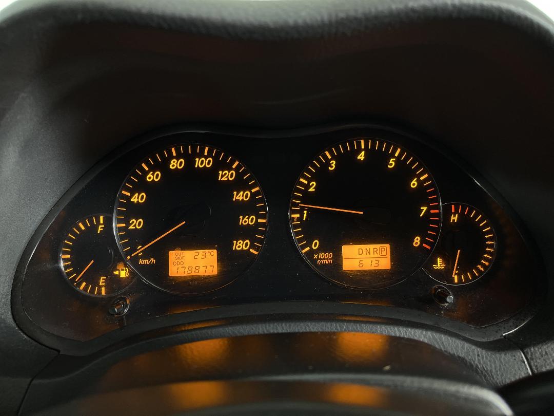 Photo '21' of Toyota Avensis