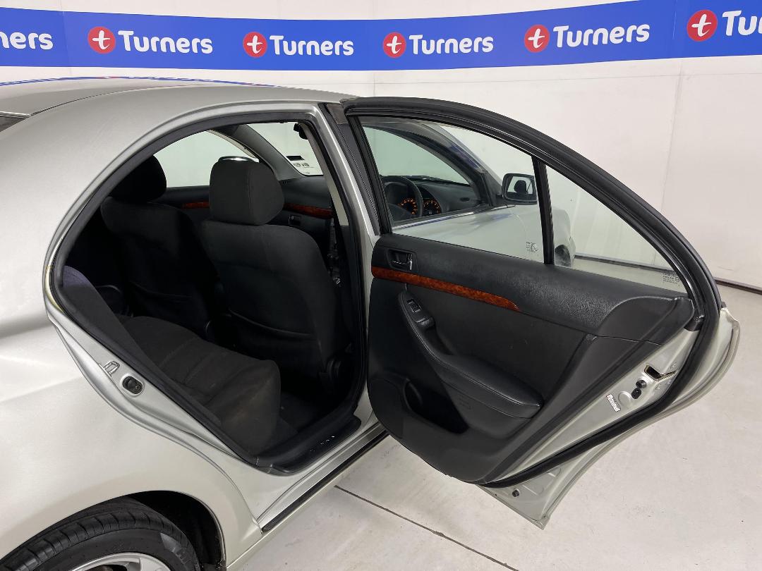 Photo '19' of Toyota Avensis