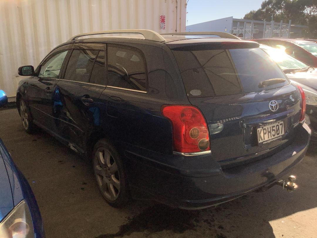 Photo '5' of Toyota Avensis