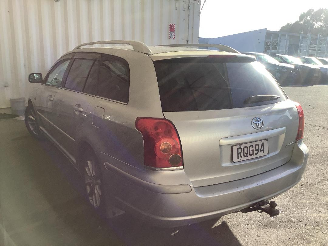 Photo '3' of Toyota Avensis Photo '3' of Toyota Avensis