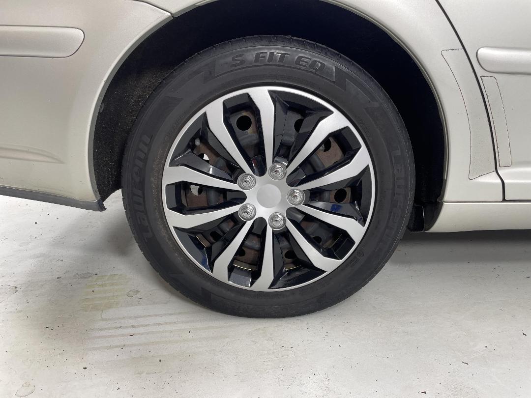 Photo '12' of Toyota Avensis