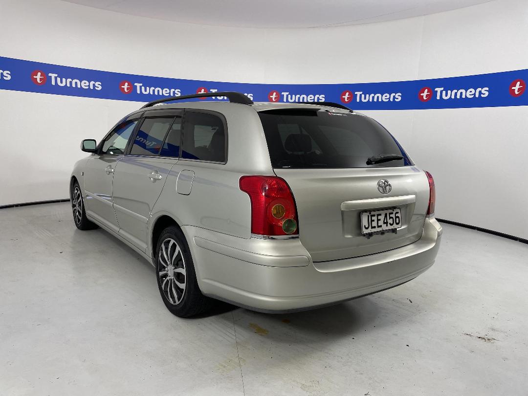 Photo '5' of Toyota Avensis