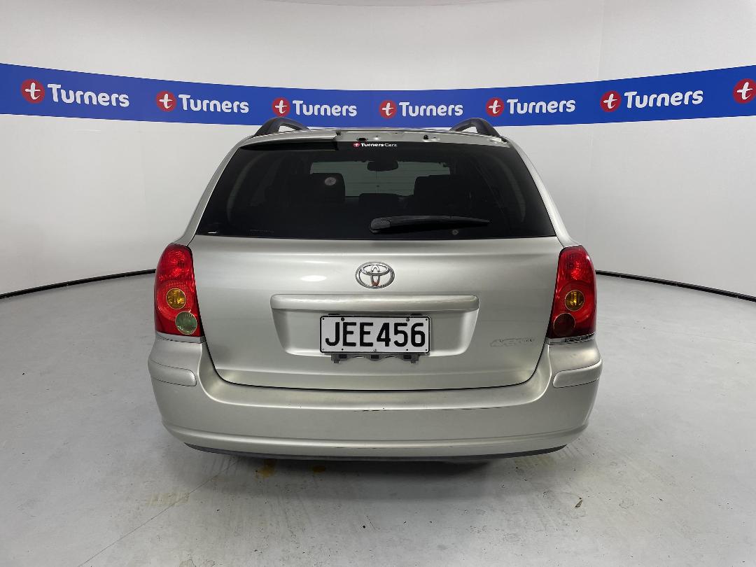 Photo '6' of Toyota Avensis