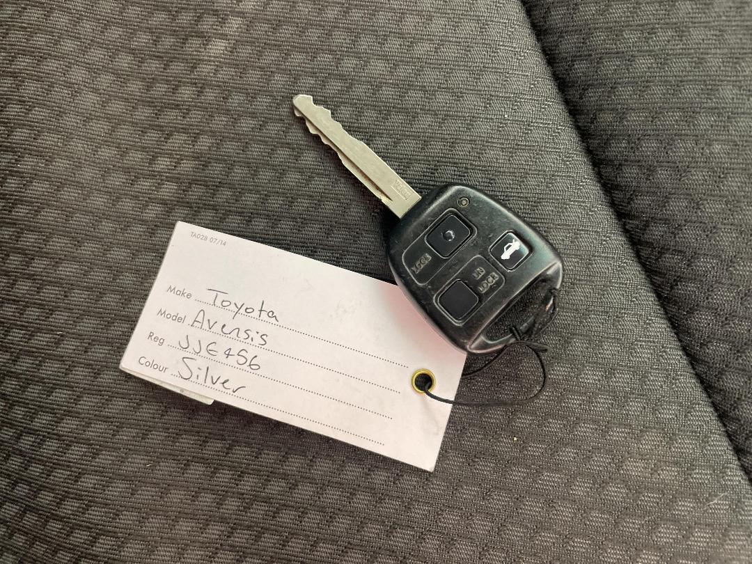 Photo '22' of Toyota Avensis