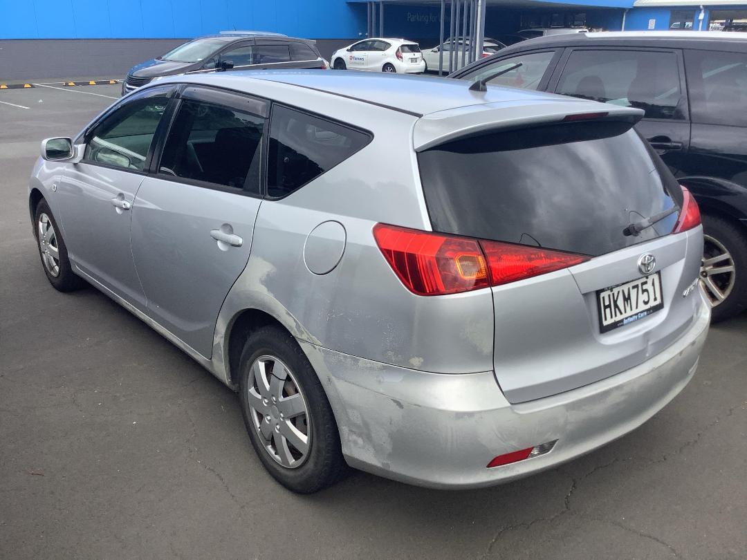 Photo '4' of Toyota Caldina Photo '4' of Toyota Caldina