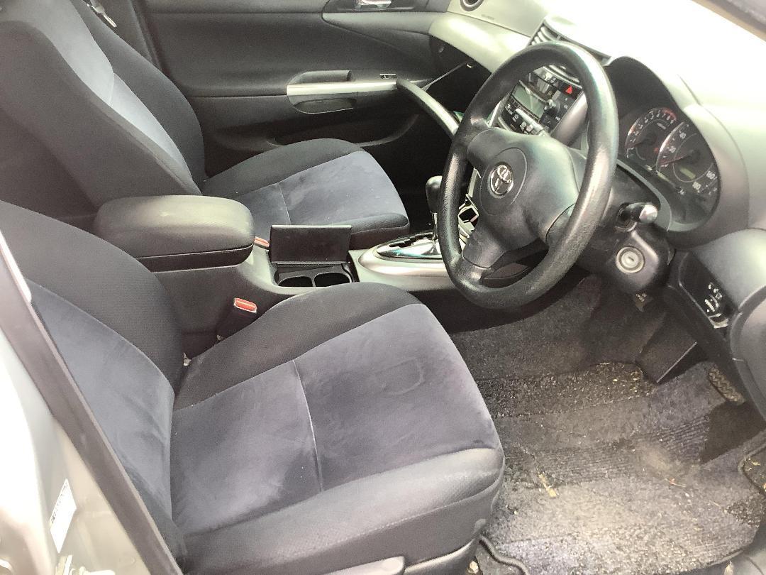 Photo '9' of Toyota Caldina Photo '9' of Toyota Caldina