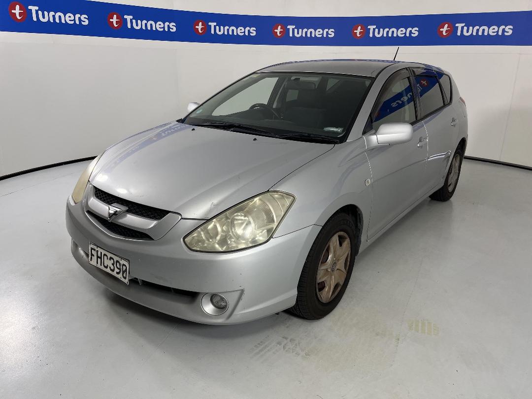 Photo '3' of Toyota Caldina Photo '3' of Toyota Caldina