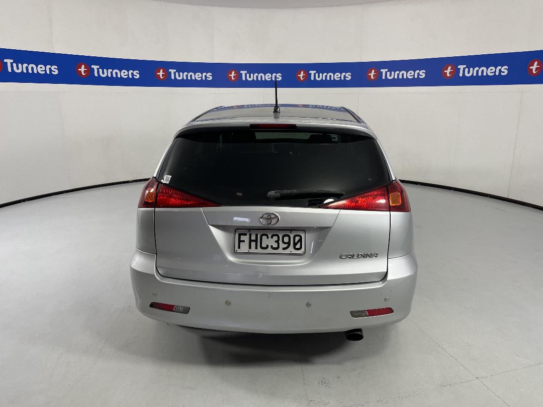 Photo '5' of Toyota Caldina Photo '5' of Toyota Caldina