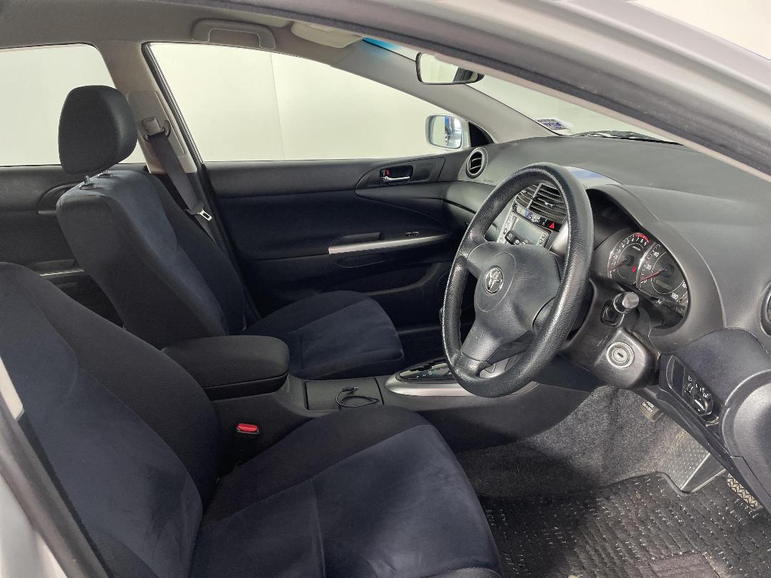 Photo '16' of Toyota Caldina Photo '16' of Toyota Caldina