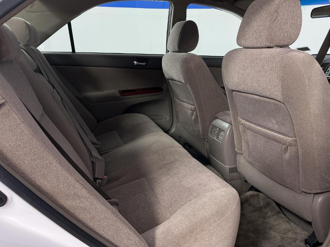 Photo '20' of Toyota Camry Photo '20' of Toyota Camry