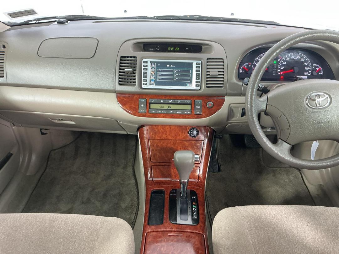 Photo '18' of Toyota Camry Photo '18' of Toyota Camry