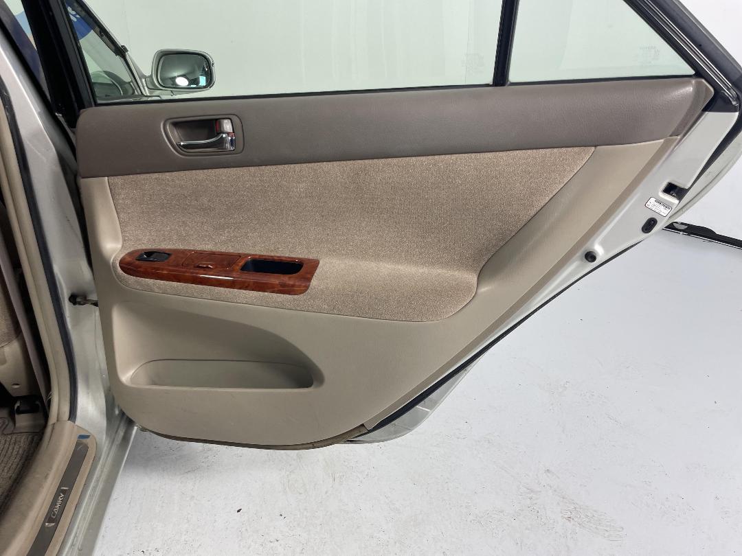 Photo '19' of Toyota Camry Photo '19' of Toyota Camry