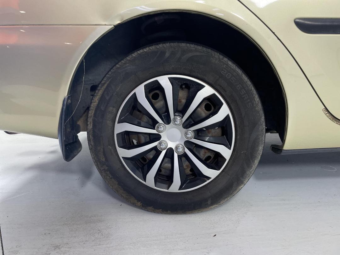 Photo '12' of Toyota Camry