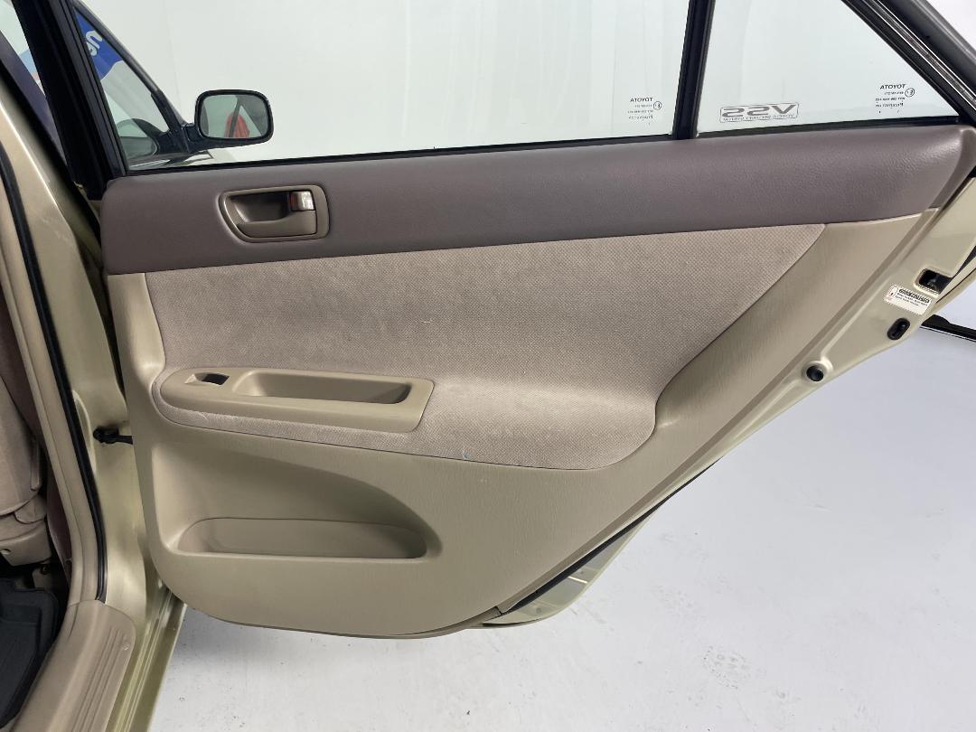 Photo '19' of Toyota Camry