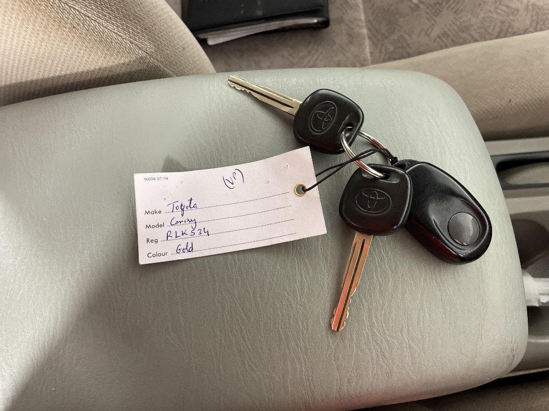 Photo '22' of Toyota Camry