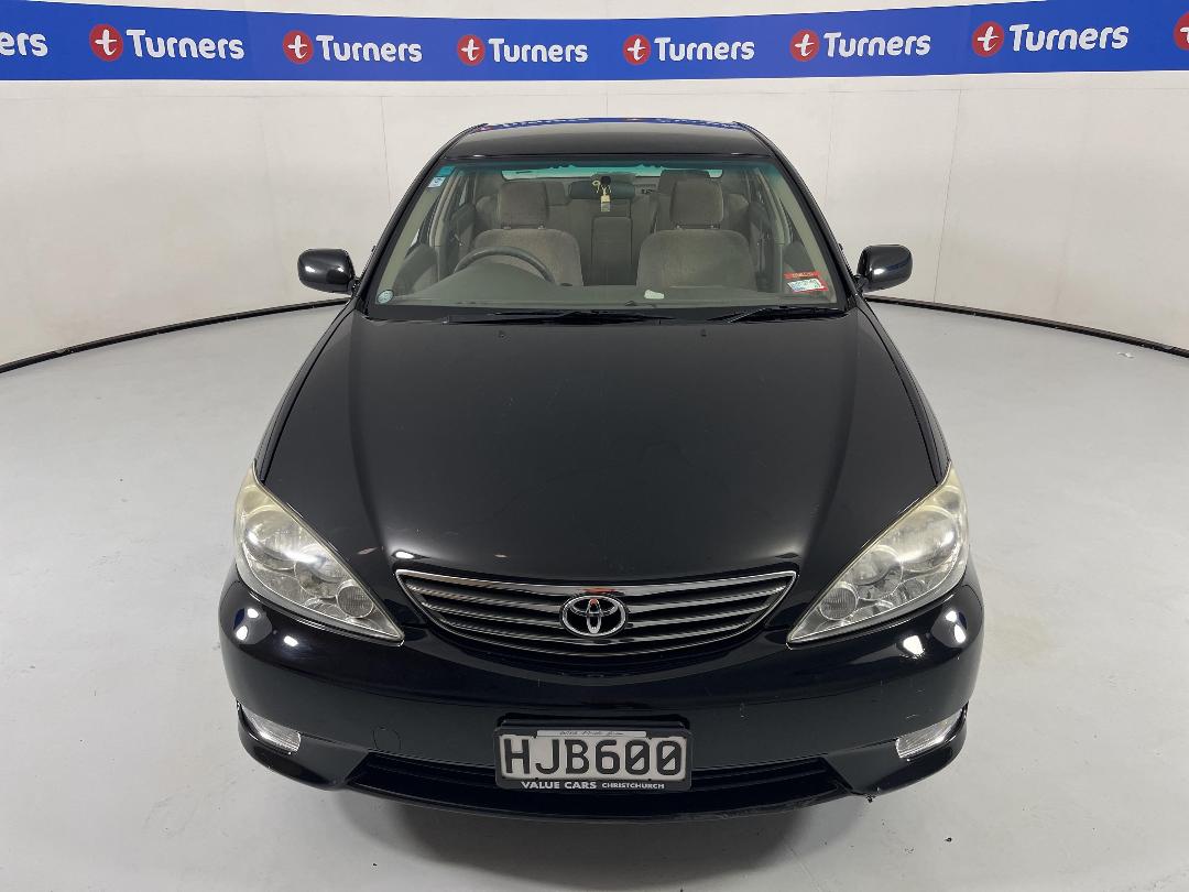 Photo '2' of Toyota Camry