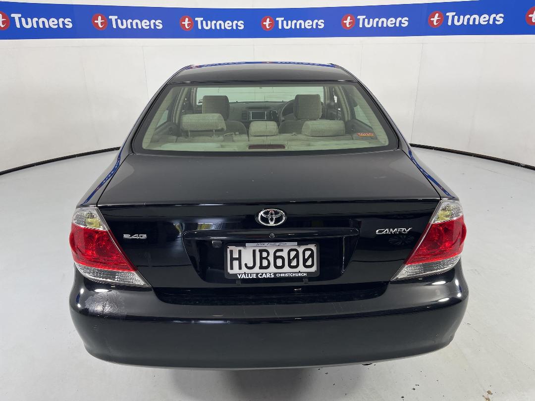 Photo '6' of Toyota Camry