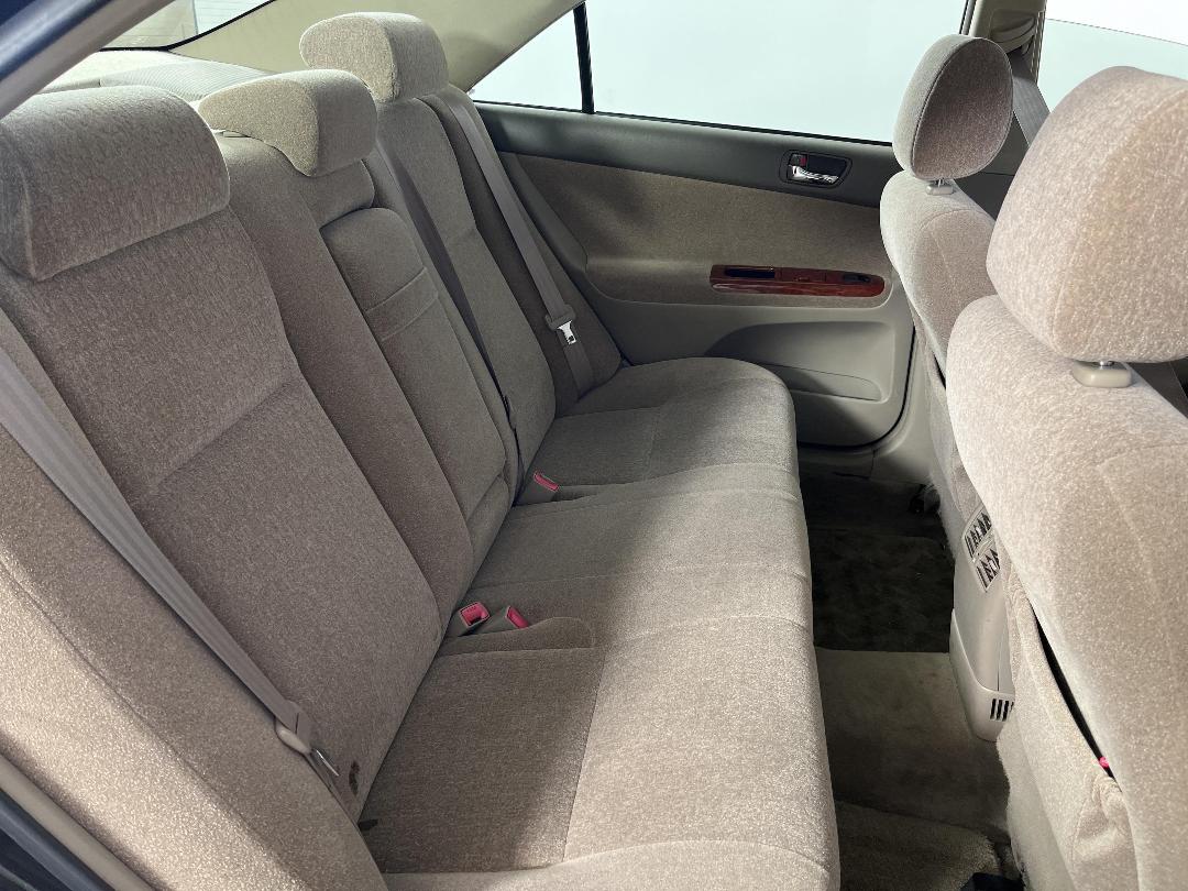 Photo '20' of Toyota Camry