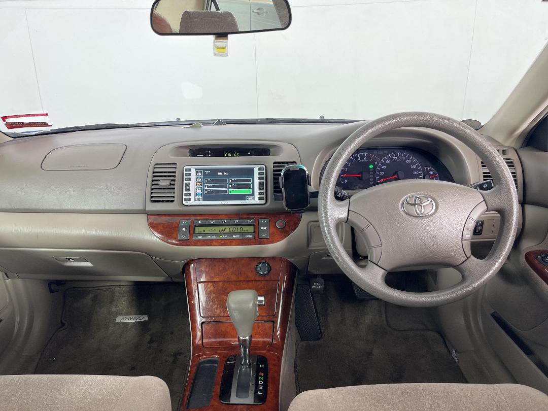 Photo '17' of Toyota Camry