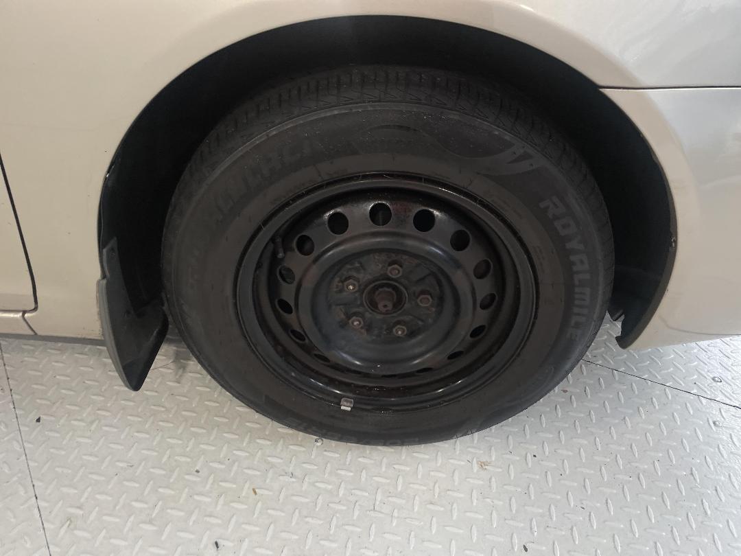 Photo '9' of Toyota Camry Photo '9' of Toyota Camry