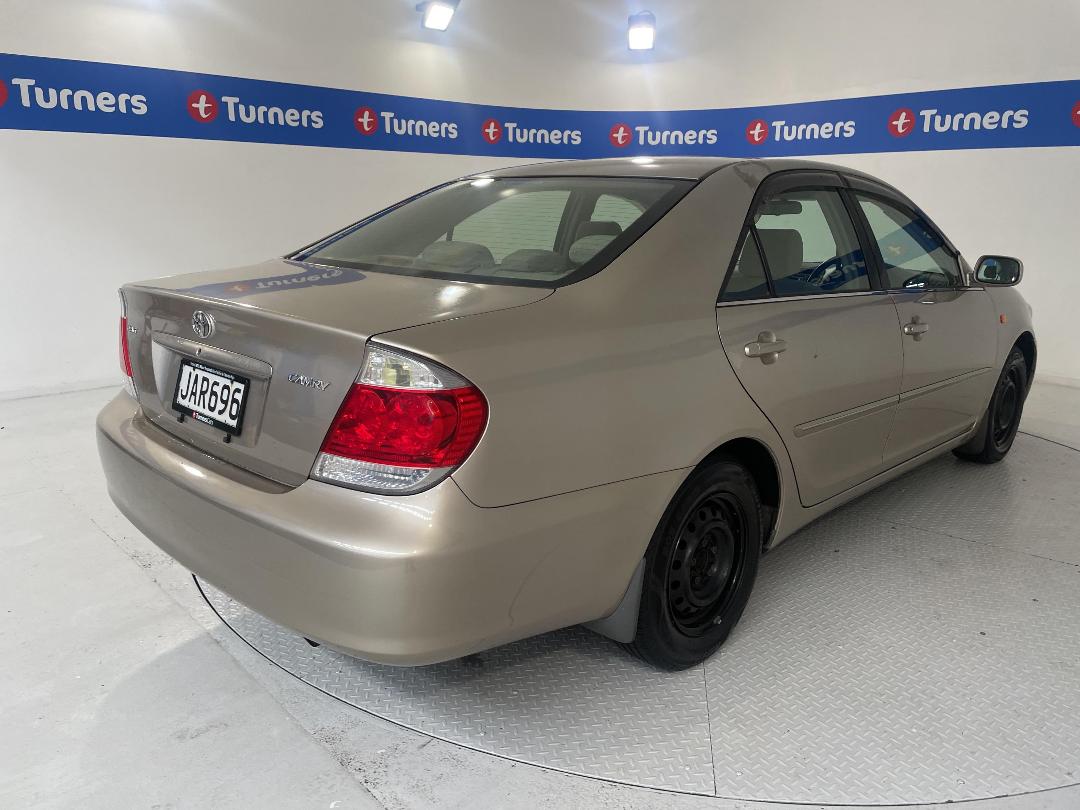 Photo '7' of Toyota Camry Photo '7' of Toyota Camry