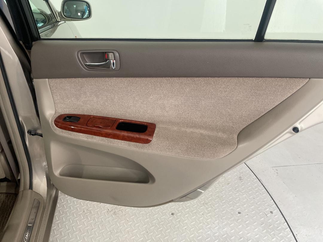 Photo '19' of Toyota Camry Photo '19' of Toyota Camry